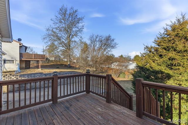 12123 Wesland Drive, Maryland Heights, MO 63043