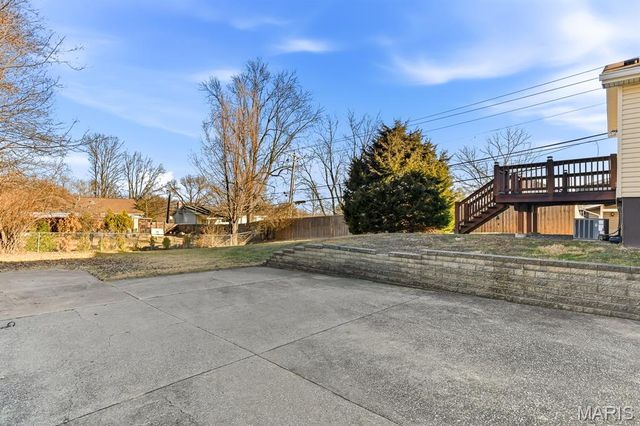 12123 Wesland Drive, Maryland Heights, MO 63043