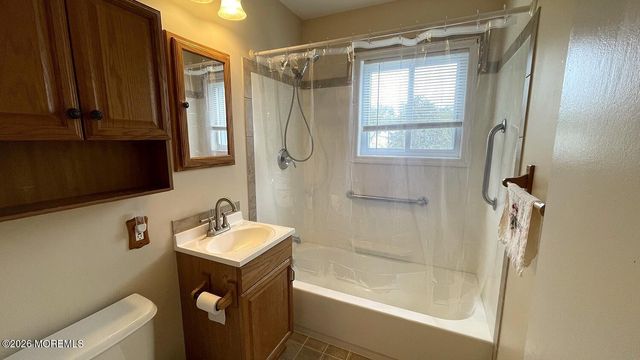 33 Bucknell Drive, Toms River, NJ 08757
