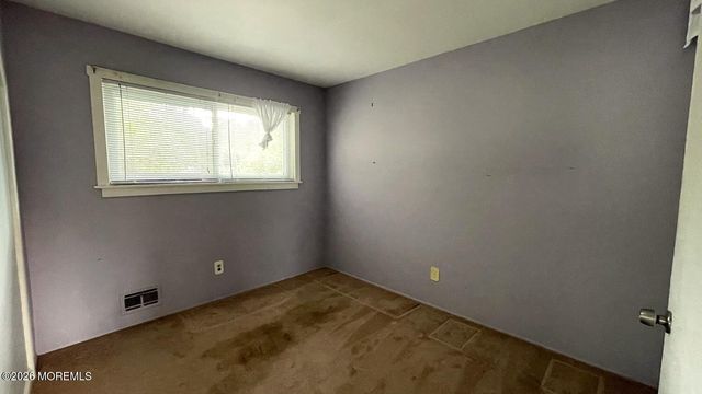 33 Bucknell Drive, Toms River, NJ 08757