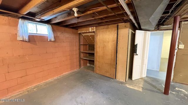 33 Bucknell Drive, Toms River, NJ 08757