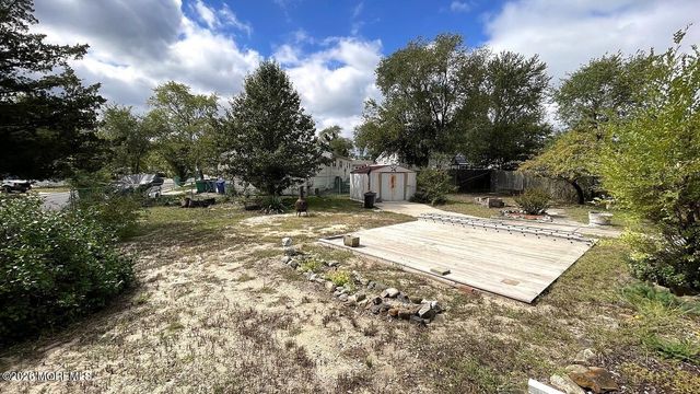 33 Bucknell Drive, Toms River, NJ 08757