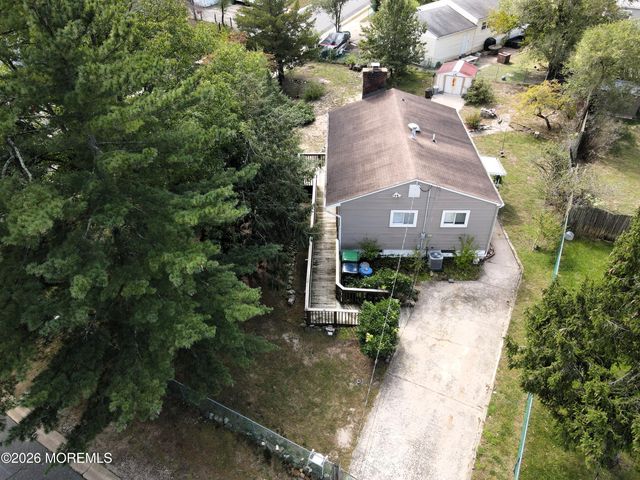 33 Bucknell Drive, Toms River, NJ 08757
