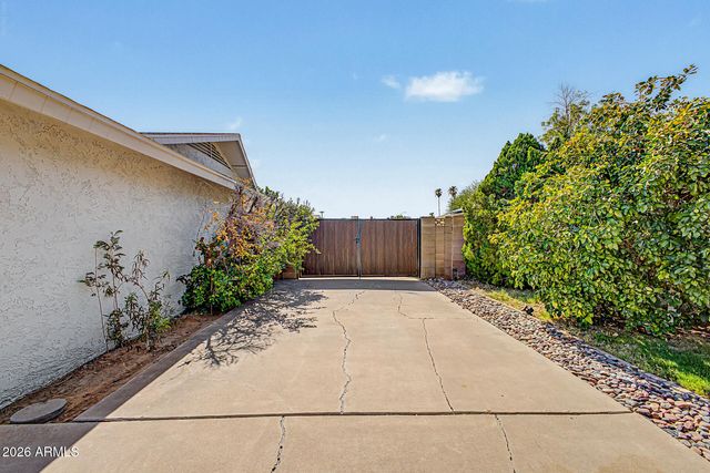 1326 S SPUR --, Mesa, AZ 85204