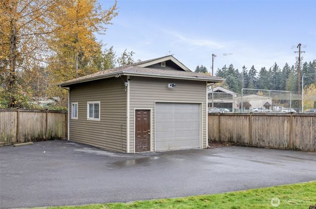 5502 82nd Street Court E, Puyallup, WA 98371