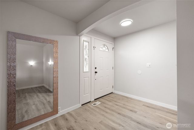 5502 82nd Street Court E, Puyallup, WA 98371