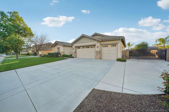 9471 Estrella Hills St, Riverside, CA 92508