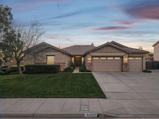 9471 Estrella Hills St, Riverside, CA 92508