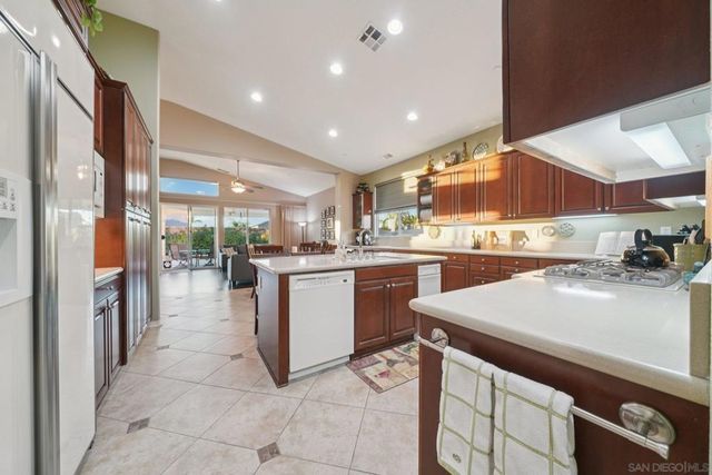 9471 Estrella Hills St, Riverside, CA 92508