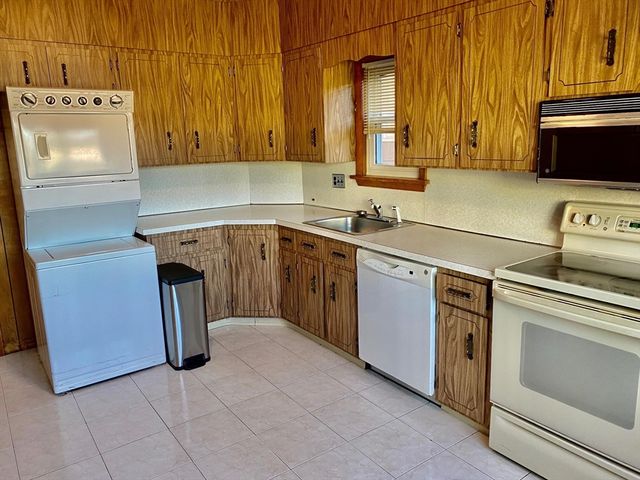 45 Newburn Ave 1, Medford, MA 02155