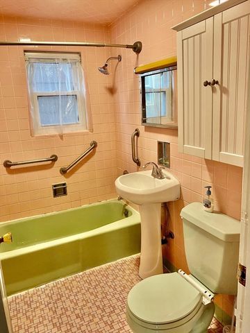 45 Newburn Ave 1, Medford, MA 02155