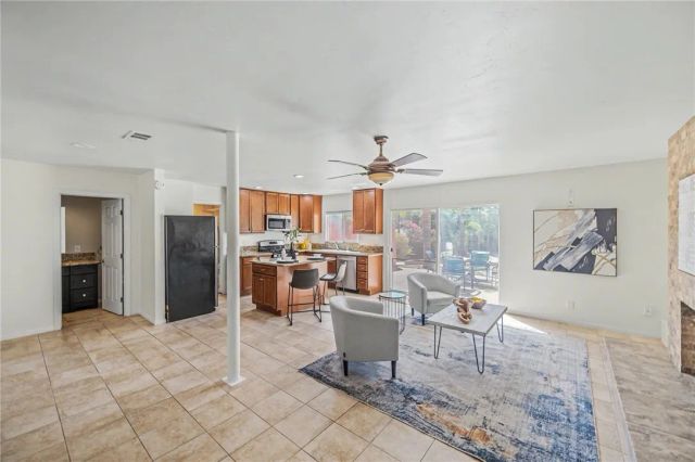 451 E 10th Avenue, Escondido, CA 92025