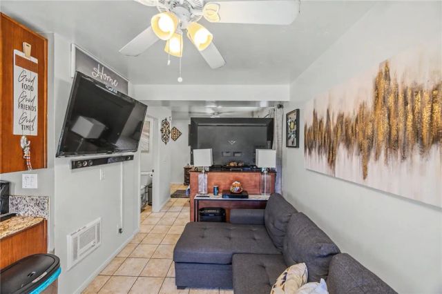451 E 10th Avenue, Escondido, CA 92025
