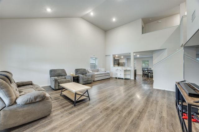 2204 San Jacinto Way, Sherman, TX 75090