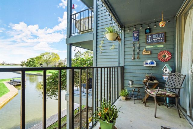 12500 Melville Drive 2, Montgomery, TX 77356