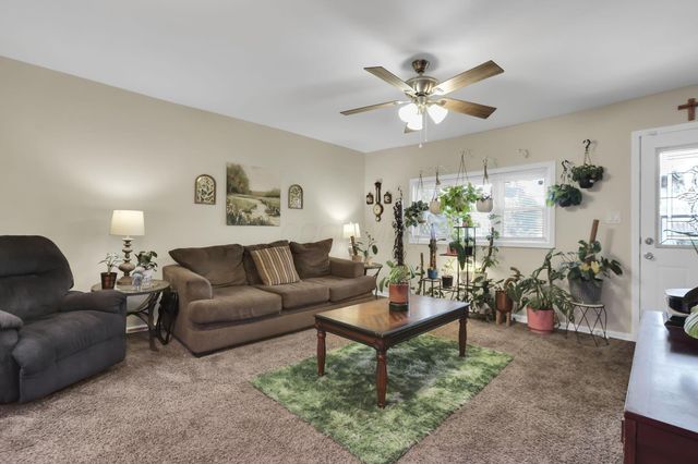 18 W Center Street, London, OH 43140