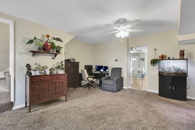 18 W Center Street, London, OH 43140