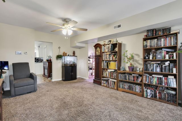 18 W Center Street, London, OH 43140