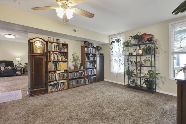 18 W Center Street, London, OH 43140