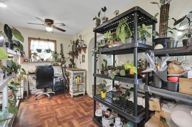 18 W Center Street, London, OH 43140