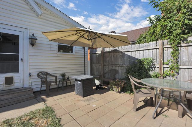 18 W Center Street, London, OH 43140