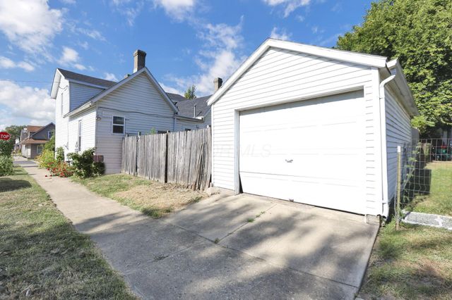 18 W Center Street, London, OH 43140