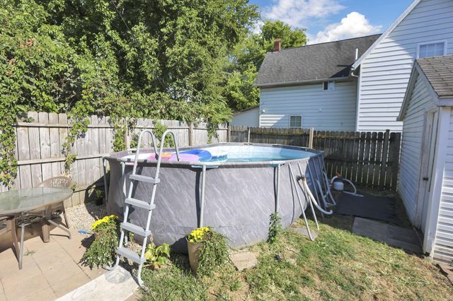 18 W Center Street, London, OH 43140