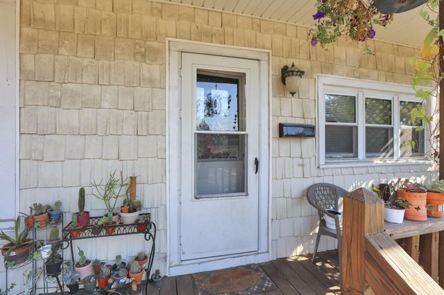 18 W Center Street, London, OH 43140