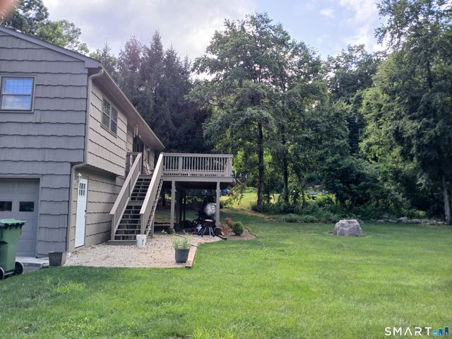 40 Huckleberry Hill Road, Brookfield, CT 06804