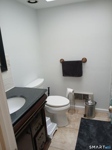 40 Huckleberry Hill Road, Brookfield, CT 06804