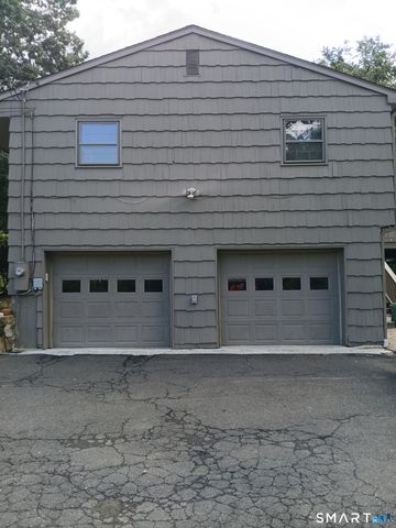 40 Huckleberry Hill Road, Brookfield, CT 06804