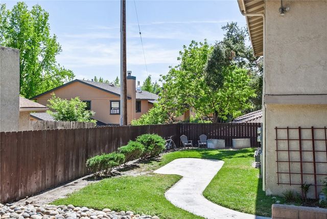 9780 Las Lomas 9, Atascadero, CA 93422