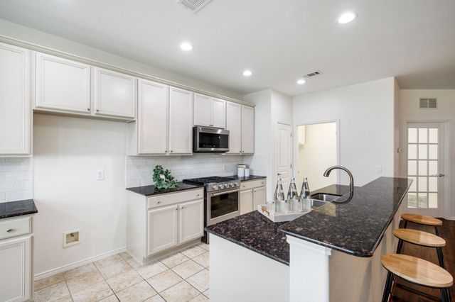 1826 Windy Hill Drive, Frisco, TX 75036