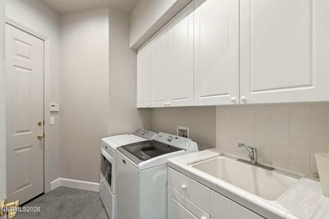 1215 Broken Feather Court, Reno, NV 89511