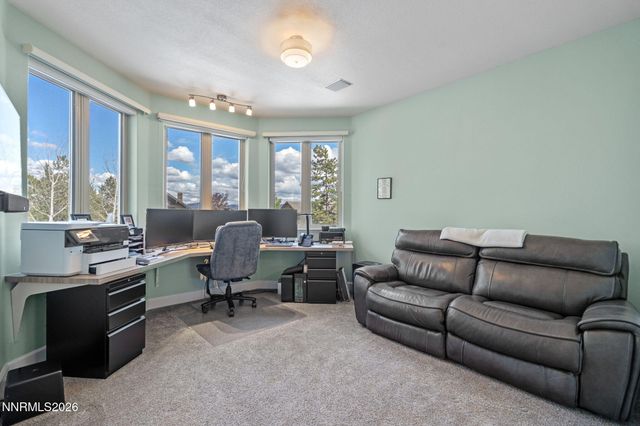 1215 Broken Feather Court, Reno, NV 89511