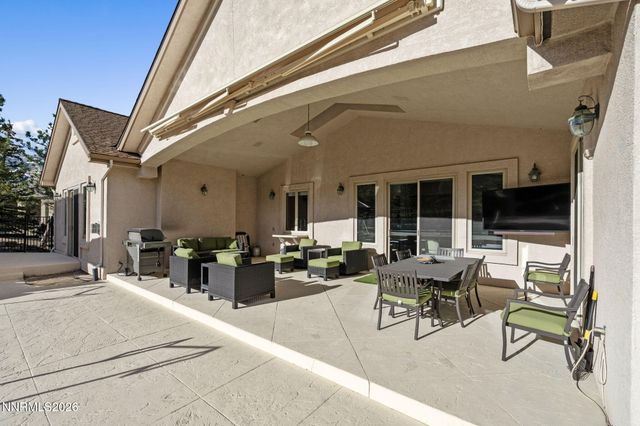 1215 Broken Feather Court, Reno, NV 89511