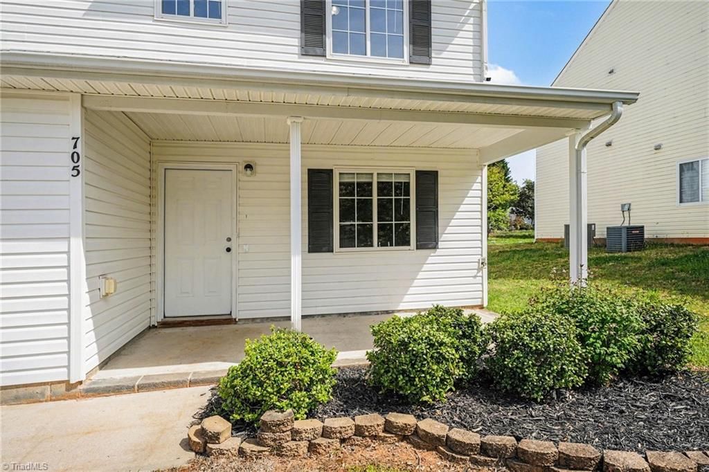 705 Topsail Drive, Browns Summit, NC 27214