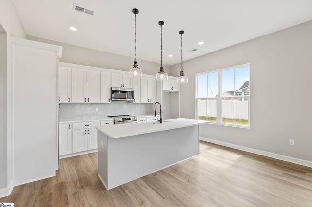 2741 Friendship Church Road, Gray Court, SC 29645