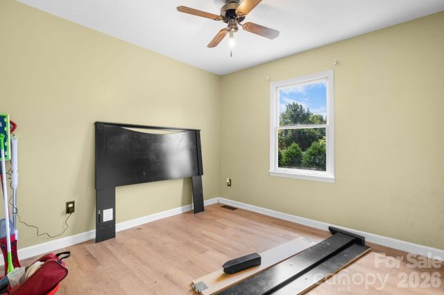 804 Southside Court, Lenoir, NC 28645