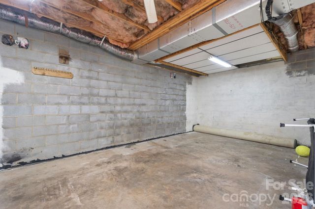 804 Southside Court, Lenoir, NC 28645