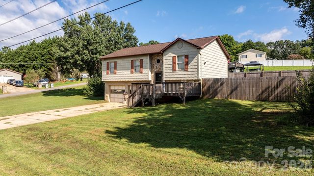 804 Southside Court, Lenoir, NC 28645