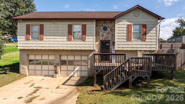 804 Southside Court, Lenoir, NC 28645
