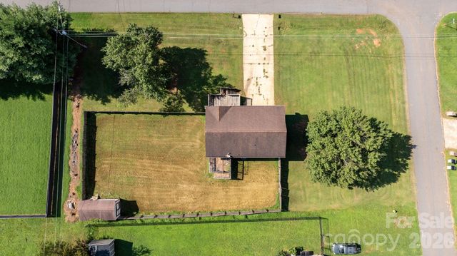 804 Southside Court, Lenoir, NC 28645