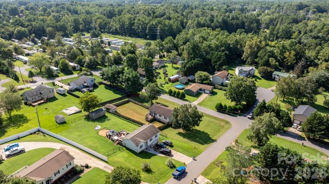 804 Southside Court, Lenoir, NC 28645