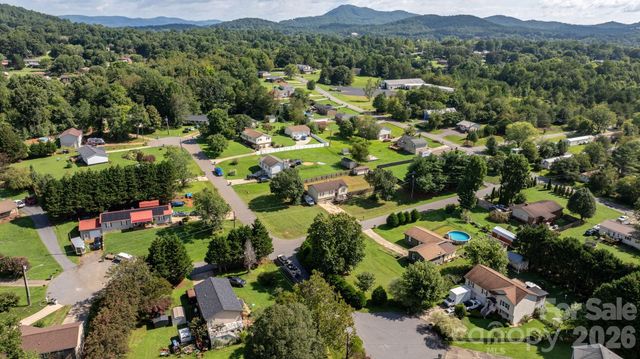 804 Southside Court, Lenoir, NC 28645