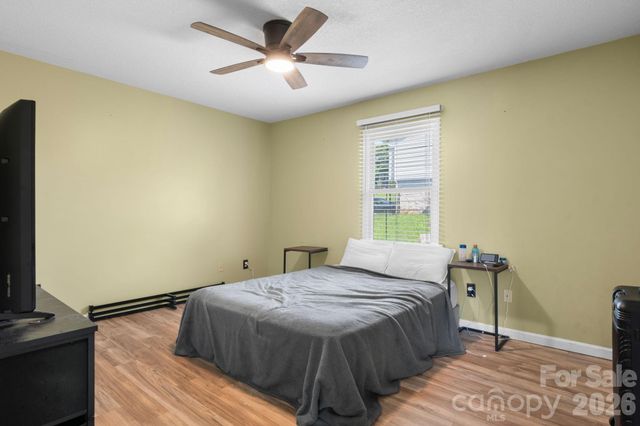 804 Southside Court, Lenoir, NC 28645