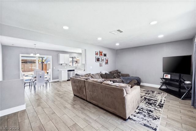 6213 Anaconda Street, Las Vegas, NV 89108