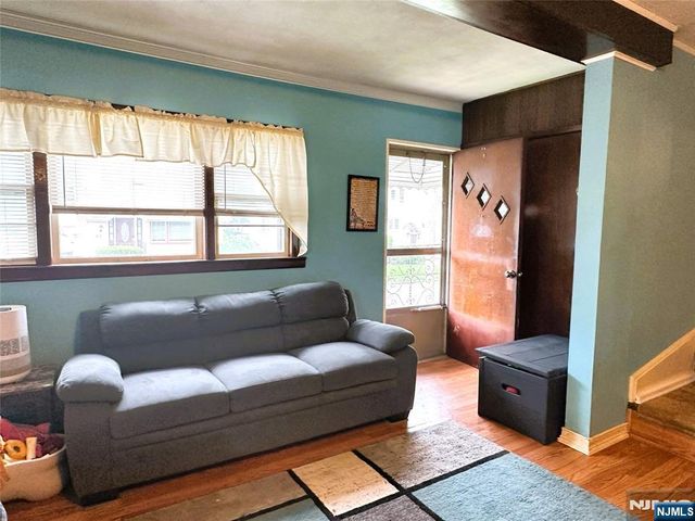 84 Haring Street, Bergenfield, NJ 07621