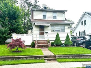 84 Haring Street, Bergenfield, NJ 07621