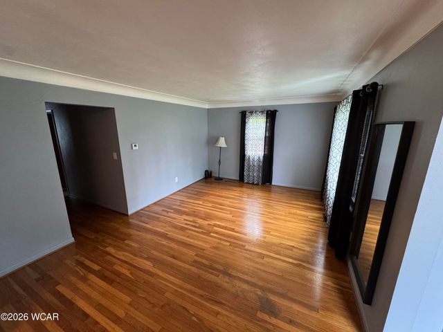 123 Carr Avenue, Bowling Green, OH 43402